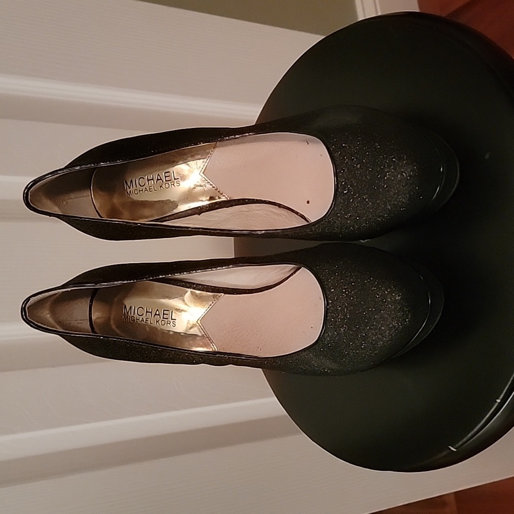 MICHAEL Michael Kors Gideon Black Glitter Pumps Size 10